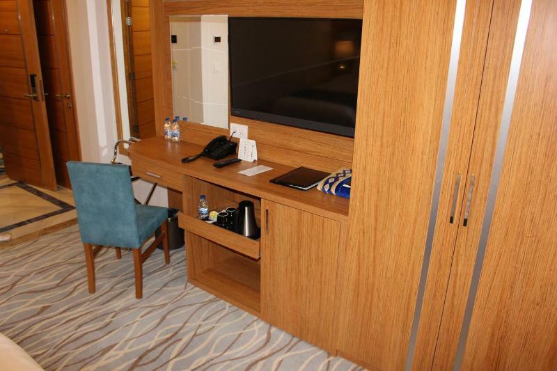 Tulip Al Dar Rawafed Hotel 3*